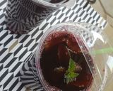 A picture of step 4 of Hibiscus drink.