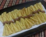 Foto langkah ke 8 dari resep 28. (Hanya) Kulit Pangsit Goreng (yg dipitain) Cakep.