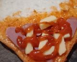 Foto langkah ke 1 dari resep Pizza Goreng Roti Tawar.