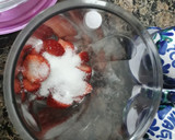Foto del paso 2 de la receta: Fresas con leche