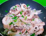 Hình bước làm 3 của món Bạch tuộc xào hành tây