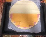 Foto del paso 4 de la receta: Empanada de bechamel de queso y bacon