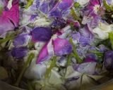 நித்திய கல்யாணி பூ டீ(herbal tea recipe in tamil) ரெசிபி ஸ்டேப் 1 புகைப்படம்