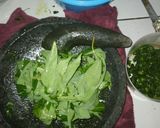 Foto langkah ke 2 dari resep Kalumpe / gangan daun singkong/ gulai ubi tumbuk.