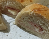 Foto del paso 3 de la receta: Pan Relleno de Jamón y Queso rico y fácil🥖