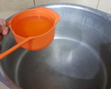 A picture of step 1 of Matar pulao.