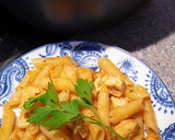 Foto del paso 5 de la receta: Pasta con pollo al limón y vino manzanilla