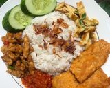 Foto langkah ke 5 dari resep Nasi uduk lengkap.
