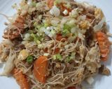 รูปขั้นตอนการทำที่ 3 ของ "ผัดเส้นหมี่ขาวแบบไวไว" Easy Stir Fried Rice Vermicelli