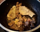 A picture of step 1 of Sesame beef with brocolli.