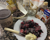 Foto del paso 1 de la receta: Tarta de chocolate con frutos rojos y crocanti