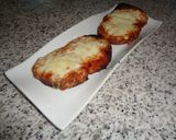 Foto del paso 2 de la receta Tostada de sobrasada y mozzarella al toque de miel