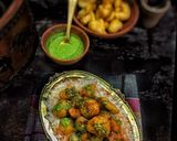 A picture of step 4 of Ram Laddu street food.