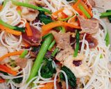 Hình bước làm 2 của món Bún xào thập cẩm