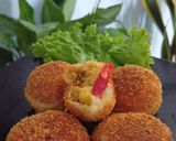Foto langkah ke 15 dari resep Roti goreng isi kari kentang ayam.