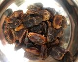 A picture of step 1 of Date Puffed Rice Balls.