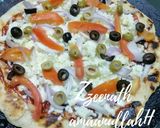 A picture of step 3 of Tawa Mixed Veg Pizza without Yeast and Baking powder.