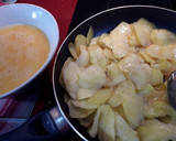 Foto del paso 2 de la receta: Tortilla mallorquina de patata y sobrasada