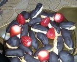 صورة لخطوة 8 من وصفة إكلير محشو بكريمة الحلواني ومغطي بالشوكولاتة 😋😍