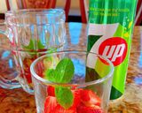 Hình bước làm 2 của món Soda dâu, táo 🍓🍏
