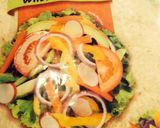 Foto langkah ke 1 dari resep Salad wrap burrito.