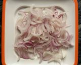 A picture of step 1 of Onion Powder.