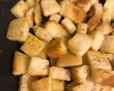 Brokkolis tészta kenyérkockákkal recept fázis 2 fotója