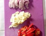 Foto langkah ke 1 dari resep Tumis Bunga Kucai Tahu Tauge.