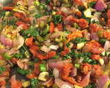 Foto del paso 1 de la receta: Hamburguesas de garbanzos y papas con cheddar y verdeo