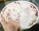 A picture of step 1 of Without oil brown Onion.