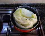 Foto del paso 1 de la receta: Hojas de col con verduras y bechamel gratinada