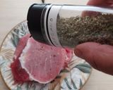 Foto del paso 2 de la receta: Chuleta de Cerdo