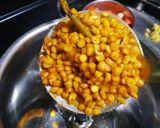 A picture of step 4 of Chana dal puri.
