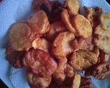 A picture of step 5 of Tumeric Viazi Karai.