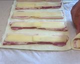 Foto del paso 3 de la receta: Rulos de bacon con queso