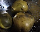 A picture of step 1 of Aloo pakoda.