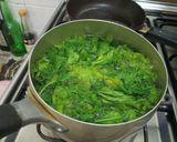 Foto langkah ke 3 dari resep Tumis Kale Curly.