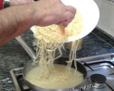 Foto del paso 4 de la receta: Espaguetis con crema mixta, de bechamel y Velouté