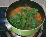 Foto langkah ke 4 dari resep Gulai Daun Singkong + Udang.