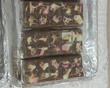 A picture of step 8 of Pista kunafa chocolate.