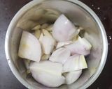 A picture of step 2 of Dahi Wali Arbi.