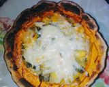 Foto del paso 2 de la receta: Zapallo anco relleno de choclo puerro,cebolla de verdeo y queso!