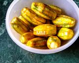 A picture of step 1 of Parwal or Point Gourd Kasha.