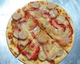 Foto langkah ke 6 dari resep Pizza sosis simple.