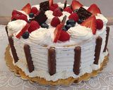 Erdei gyümölcsös mascarpone álomtorta 🎂🫐🍓🍇 recept fázis 13 fotója