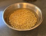 A picture of step 1 of Homemade Natto.
