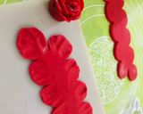 A picture of step 4 of Two-style fondant rose.