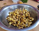 A picture of step 1 of Lemon mango ginger chilli.