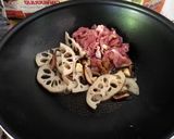 รูปขั้นตอนการทำที่ 4 ของ หมูผัดมันแกว