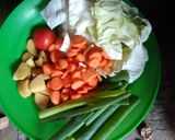 Foto langkah ke 1 dari resep Sayur sop.